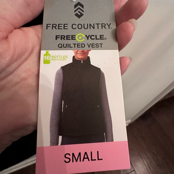 NWT Free Country Quilted Vest - Picture 5 of 8